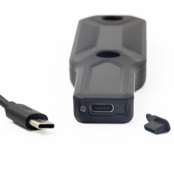 foto dettaglio porta micro-usb del prodotto Trackting BIKE T8 antifurto GPS Bici / E-bike